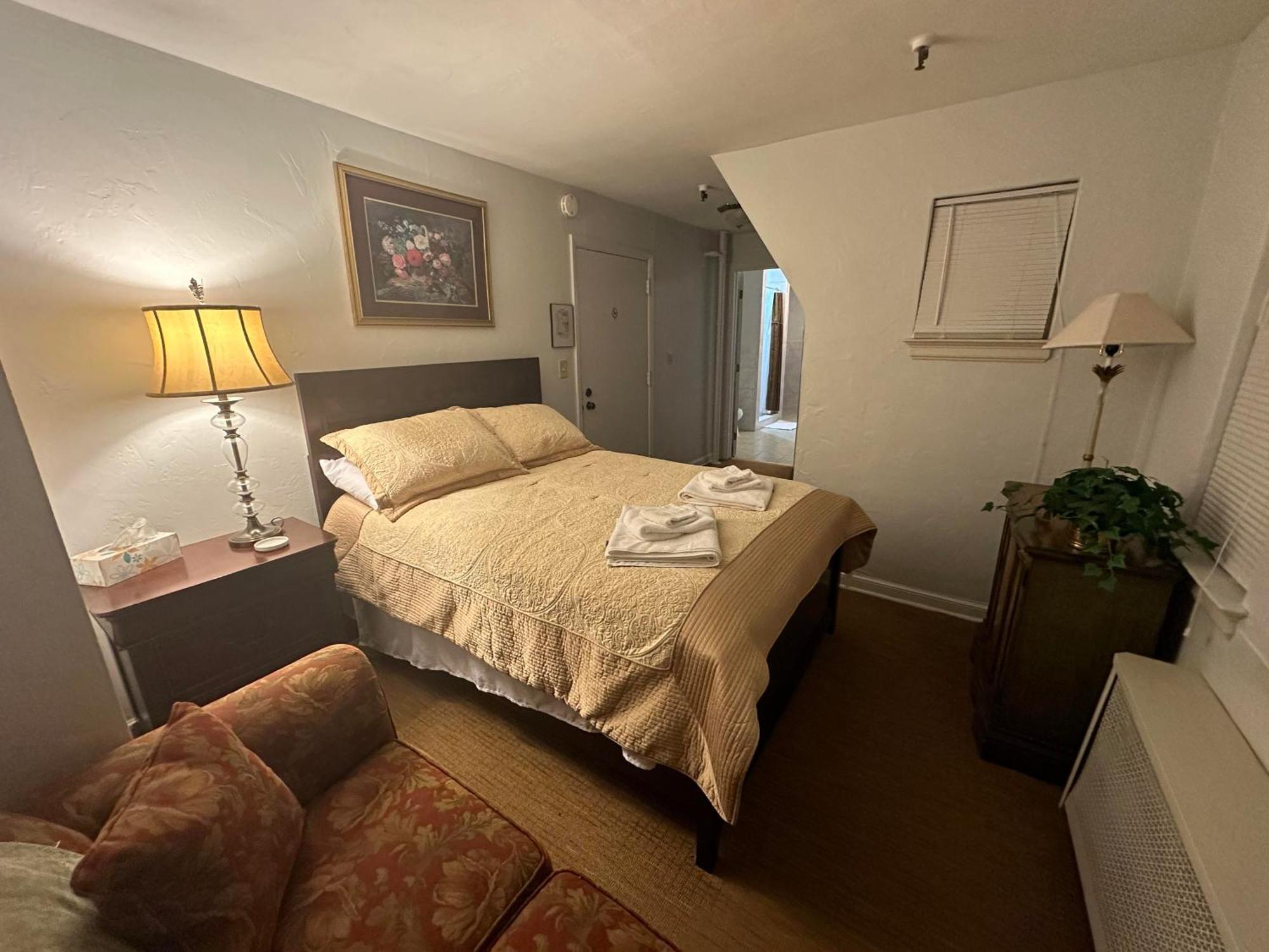 The Oaks B&B Hotel And Spiritual Center Jamestown Buitenkant foto