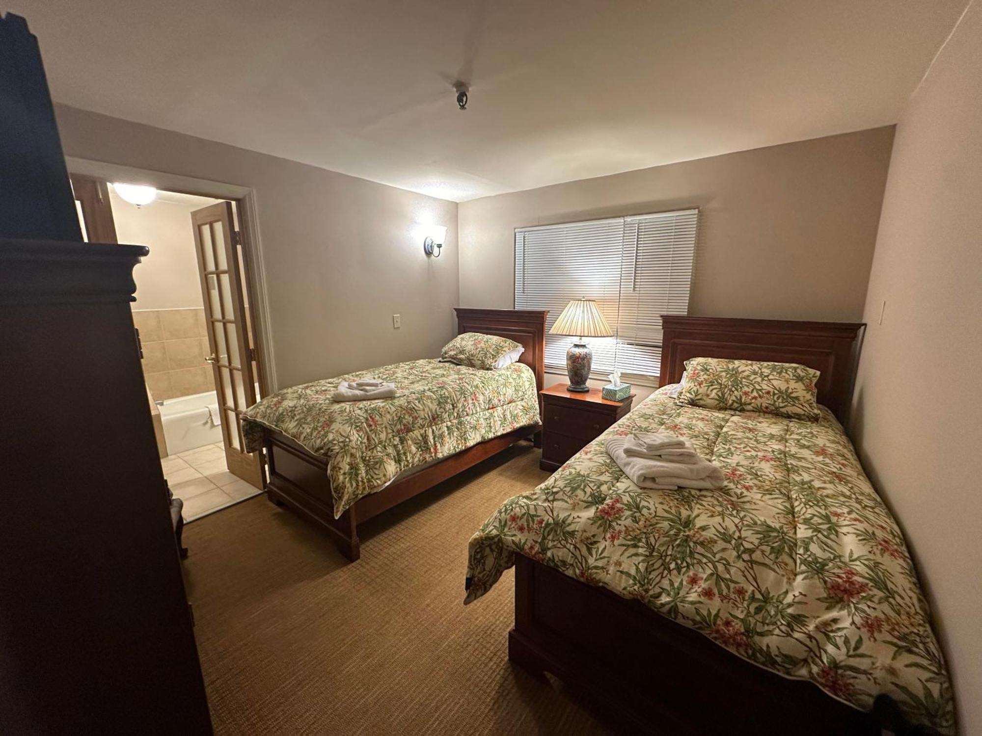 The Oaks B&B Hotel And Spiritual Center Jamestown Buitenkant foto